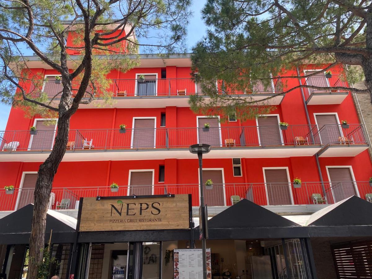 Hotel Neps - Nuova Gestione Lido di Jesolo Esterno foto