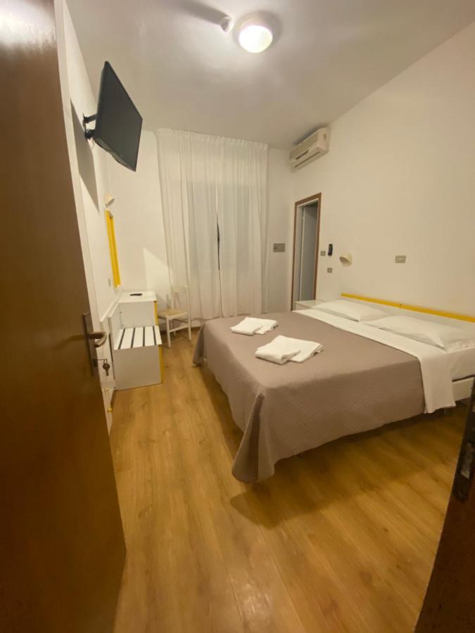 Hotel Neps - Nuova Gestione Lido di Jesolo Esterno foto