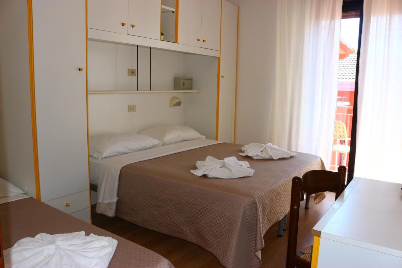 Hotel Neps - Nuova Gestione Lido di Jesolo Esterno foto