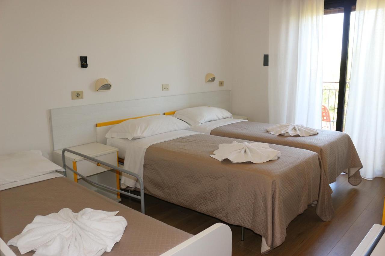 Hotel Neps - Nuova Gestione Lido di Jesolo Esterno foto