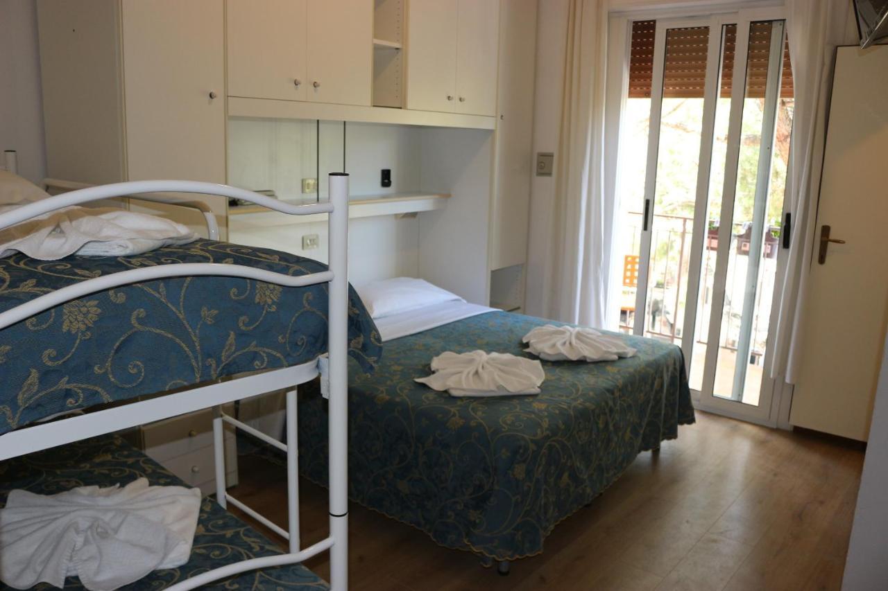 Hotel Neps - Nuova Gestione Lido di Jesolo Esterno foto