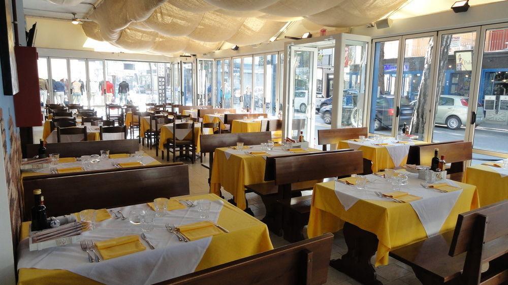 Hotel Neps - Nuova Gestione Lido di Jesolo Esterno foto